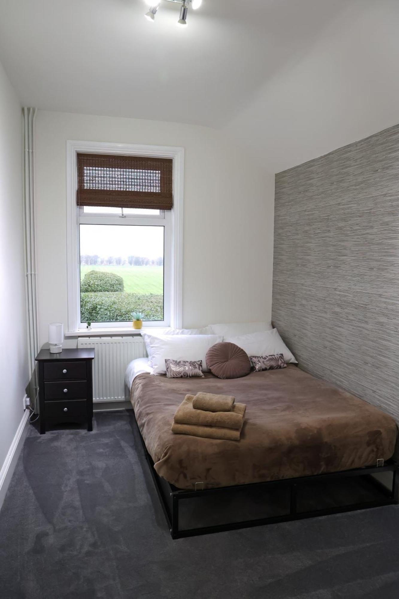 Luxury Isla Cottages, Bourne! Dog-Friendly, Countryside Views, Garden, Parking, 5Mins Pubs - Family Holiday Номер фото